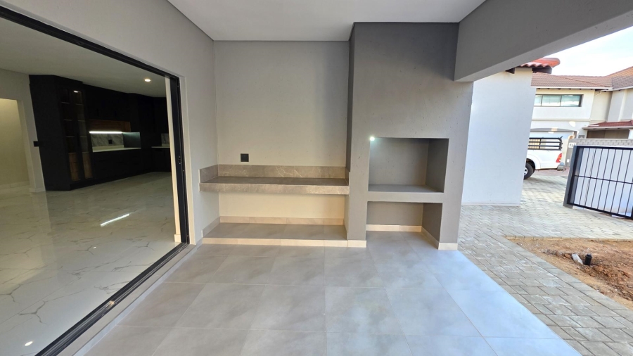 4 Bedroom Property for Sale in Melodie North West